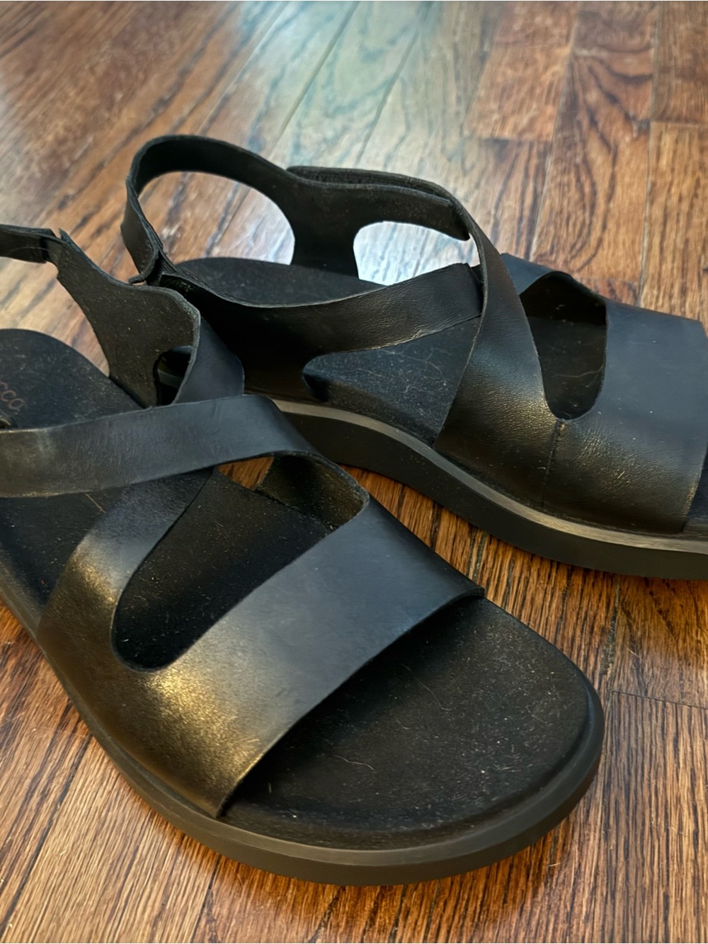 Ecco Black Leather Strappy Sandals